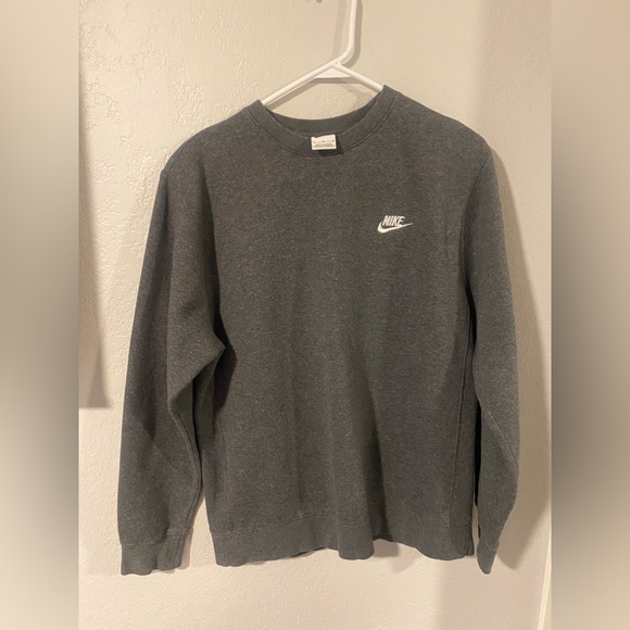 Nike Other - Men’s Medium Gray Nike Sweater